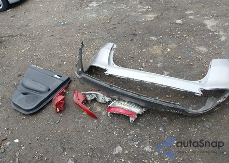 2020 Kia Sportage Ex z USA, uszkodzony, nr VIN KNDPNCAC8L7754849